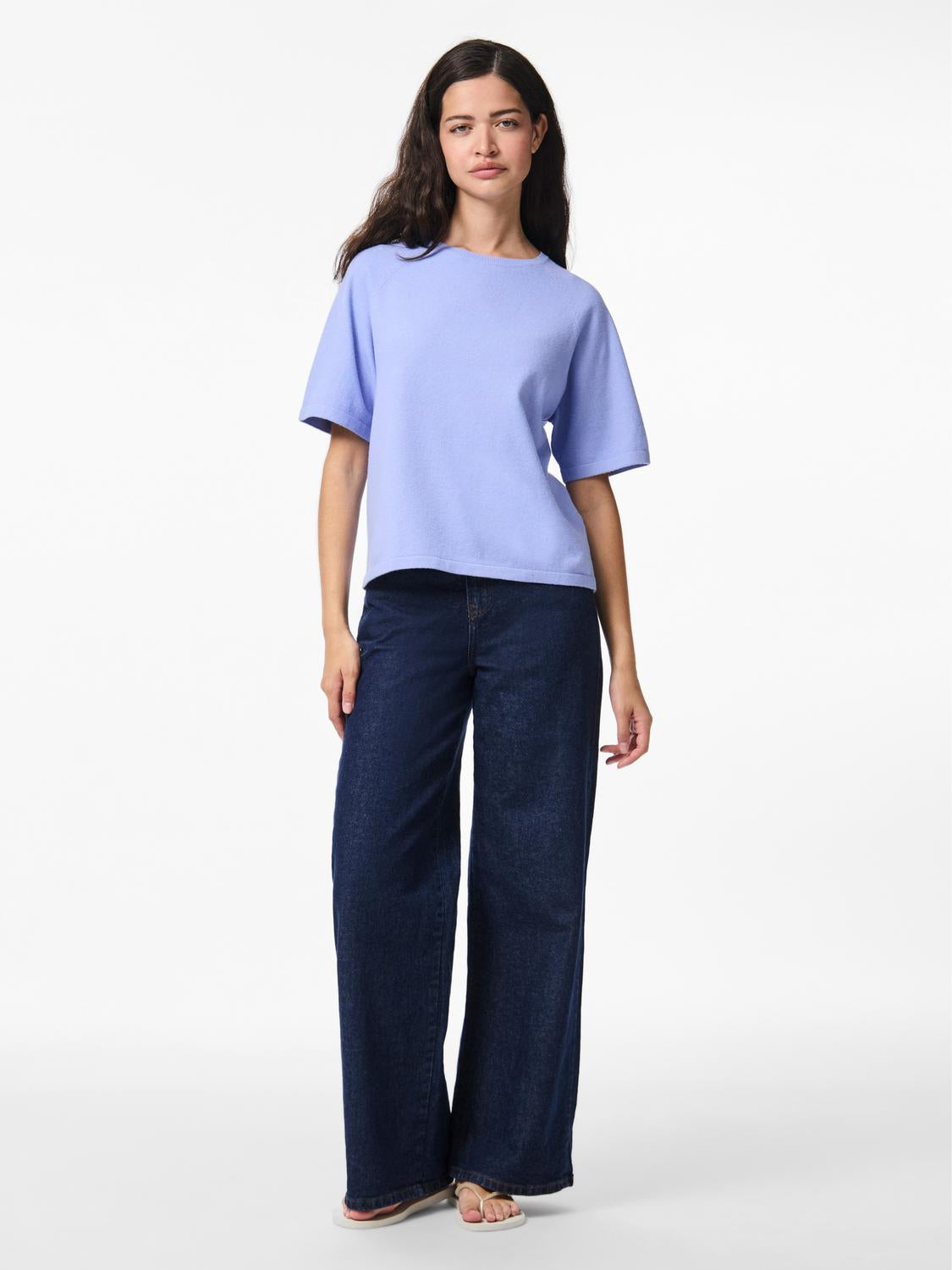 model_shot-front_full